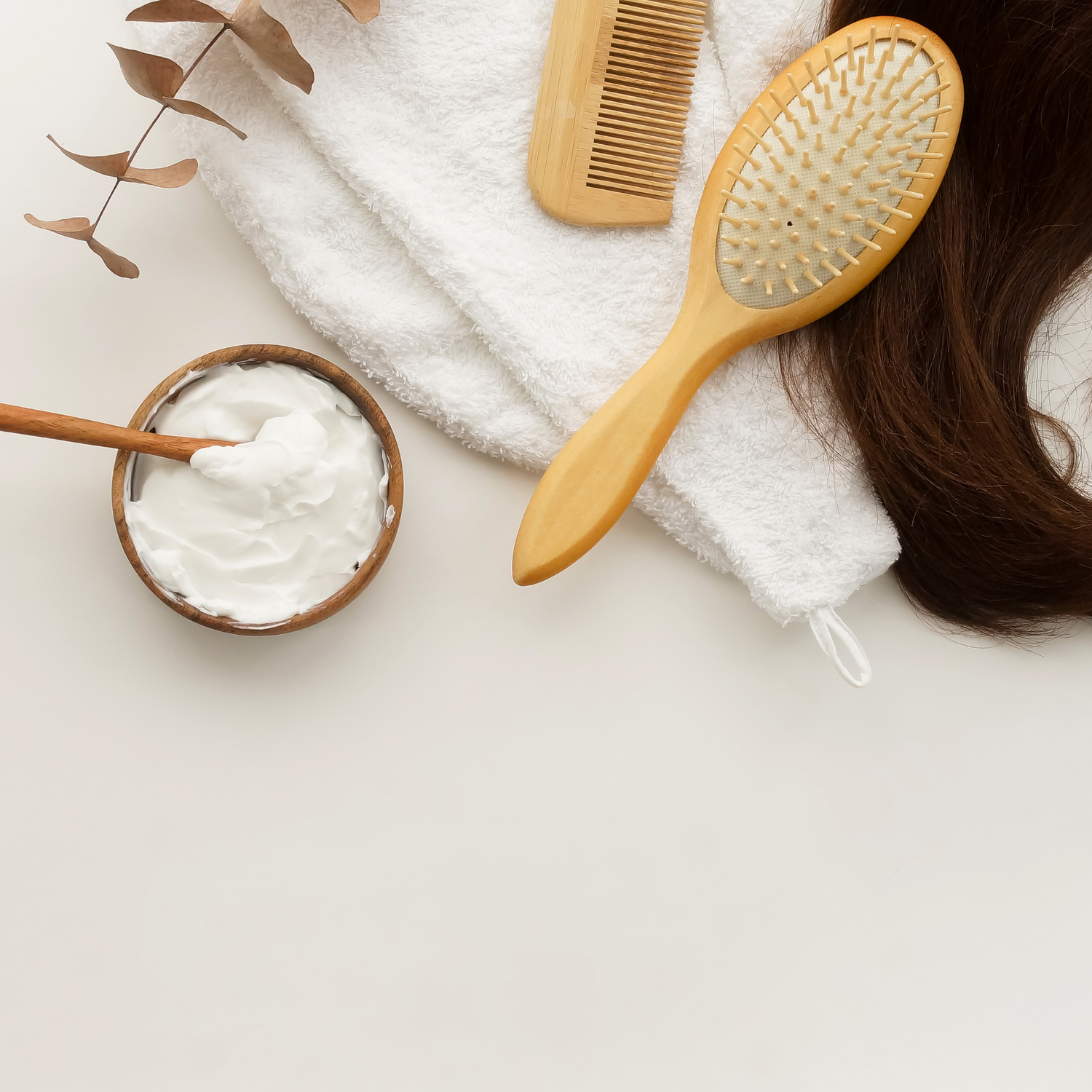 Trockene Haare: Hausmittel und Pflege-Tipps die wirklich helfen