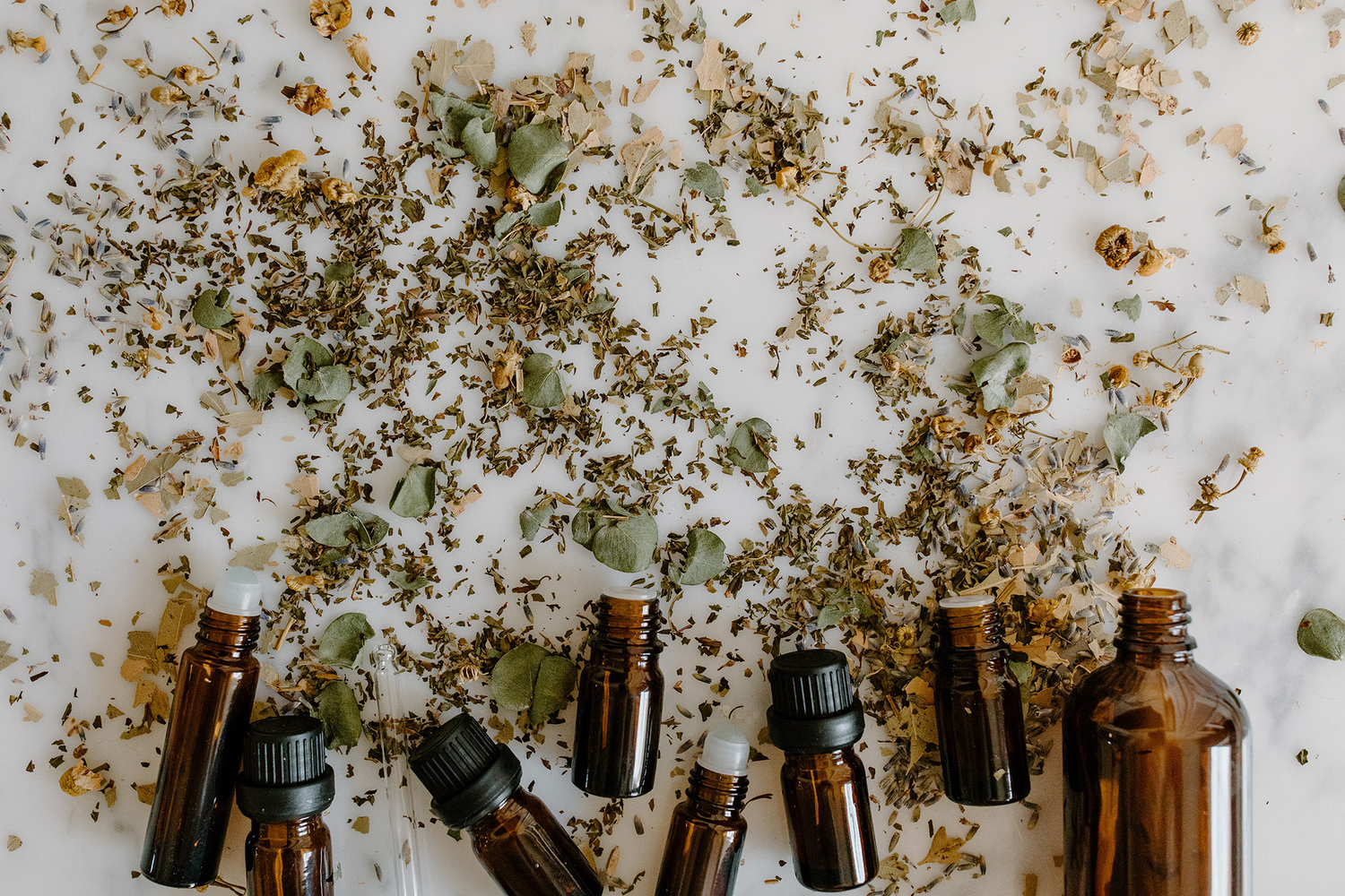 Ätherische Öle für die Haare: So wirksam sind sie bei Haarproblemen